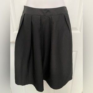 Face2face black skirt NWT Size medium